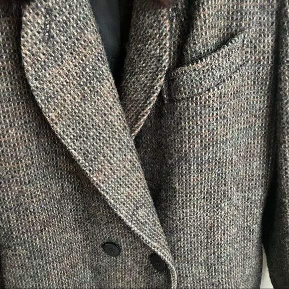 Cassidy Vintage Double Breasted Fur Collar Wool Coat - Picture 9 of 16